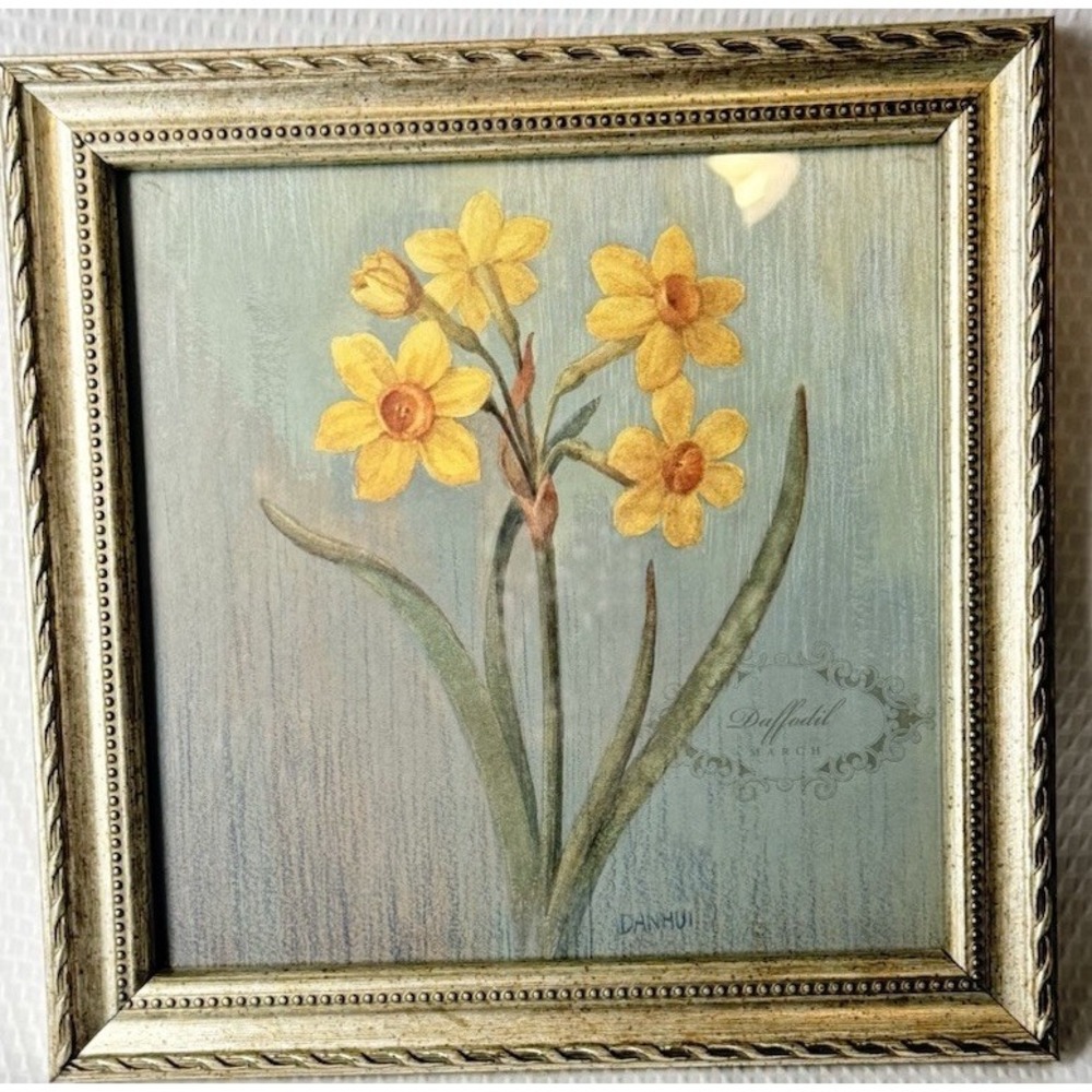 DANHUI Signed Botanical Framed "Daffodil" Still Life Painting, Small Realism - Picture 2 of 4